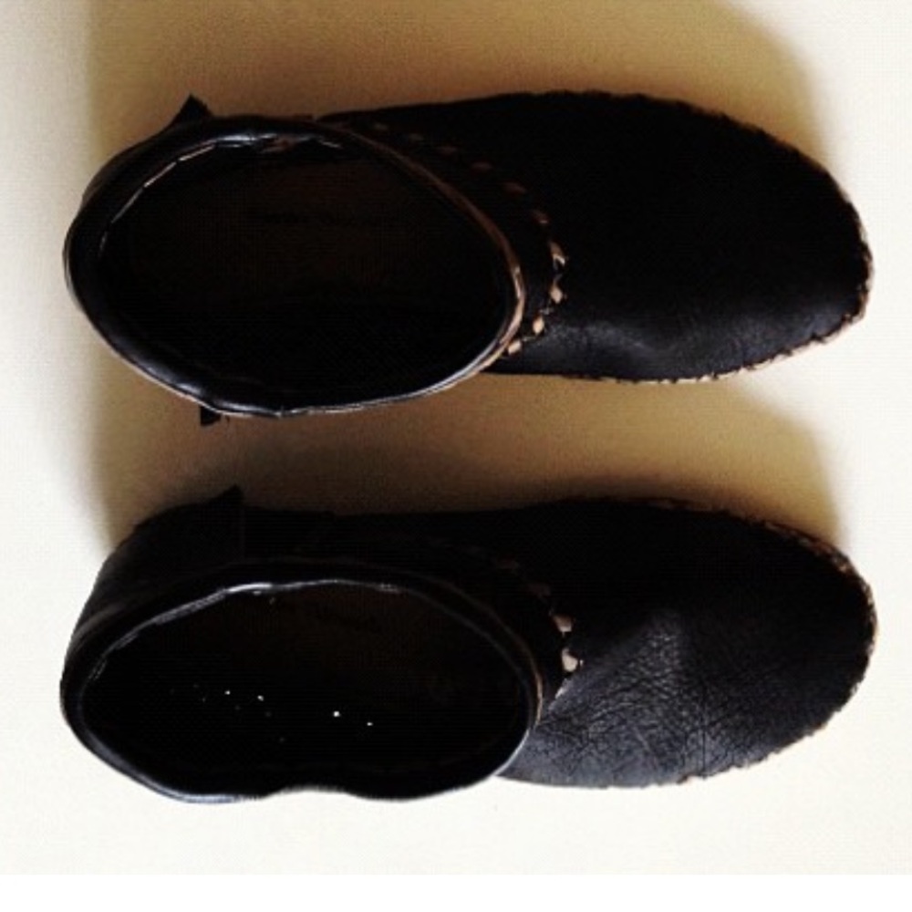 Beatrice Valenzuela moccasins